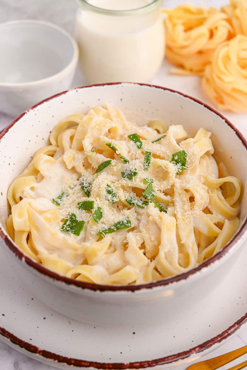 Low Calorie Skinny Fettuccine Alfredo Vegan Friendly