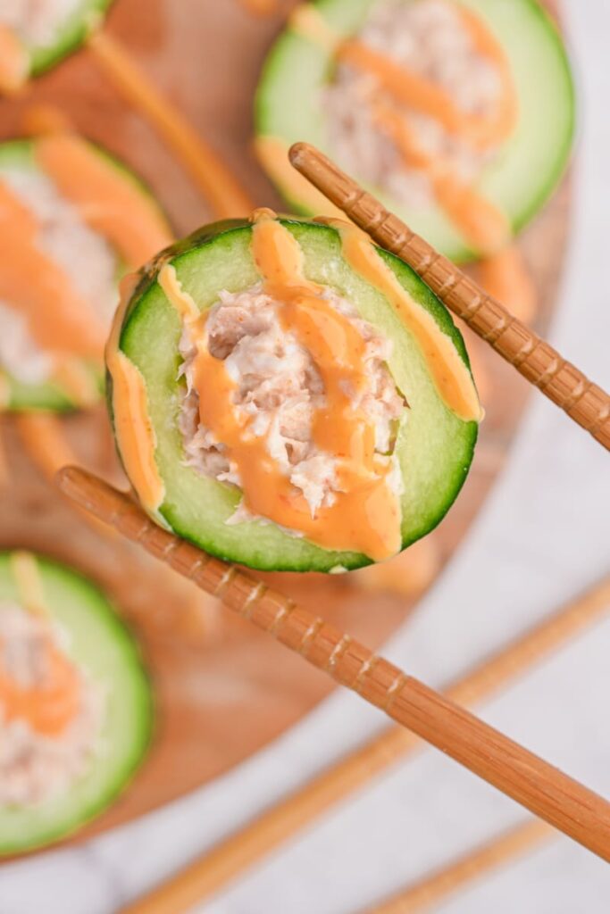 low carb sushi rolls with cucumber