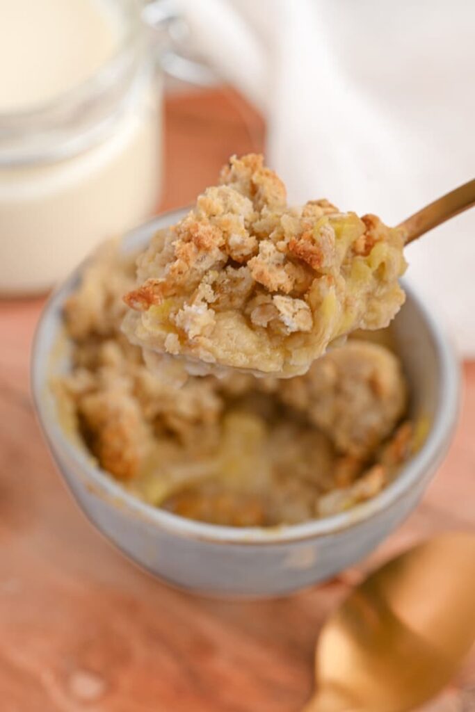 protein banana crumble with oats