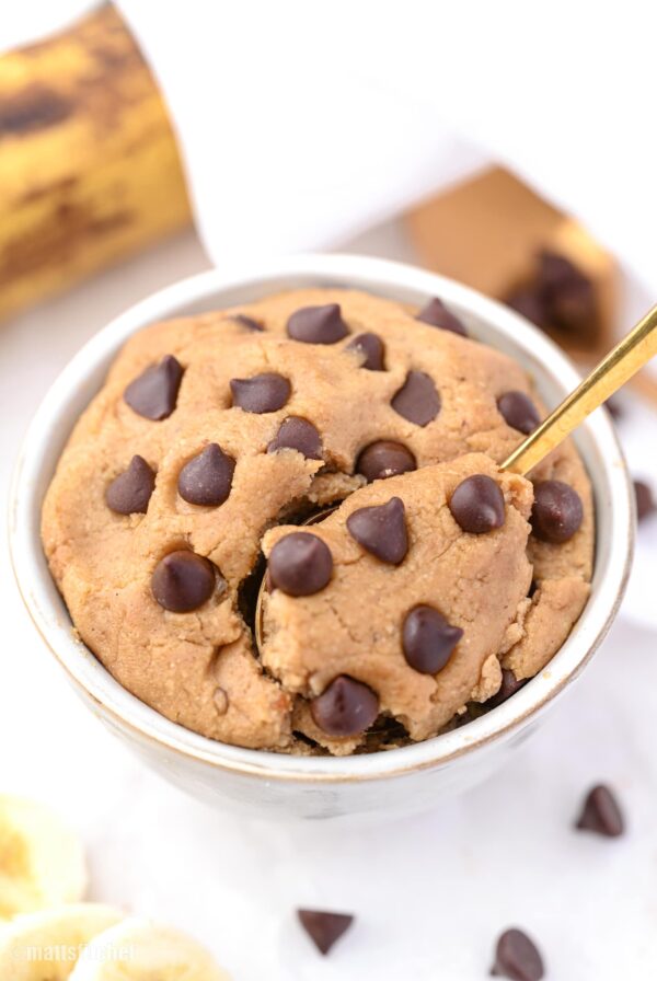 Healthyt Banana Cookie Dough (Healthy & No Bake)