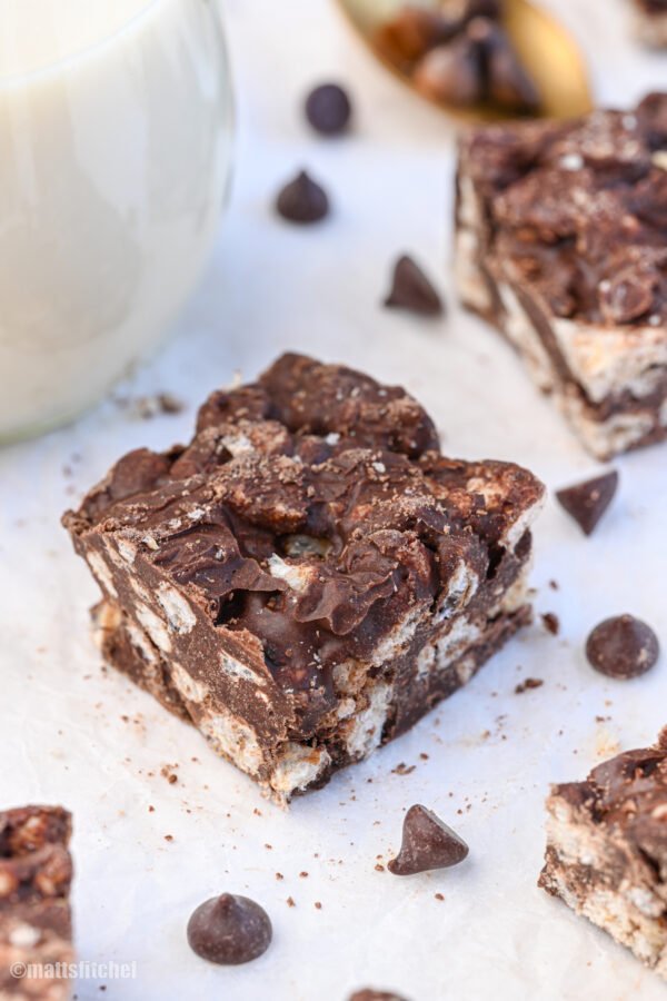 Chocolate Protein Rice Krispie Treats (with Rice Cakes)