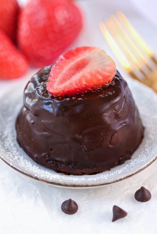 flourless chocolate mug cake with 3 ingredients