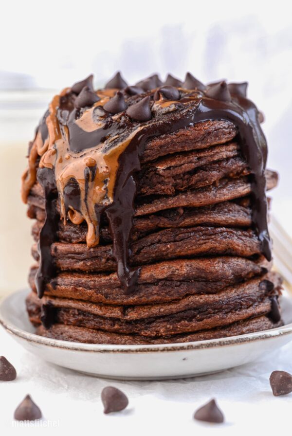 Healthy Snickers Pancakes