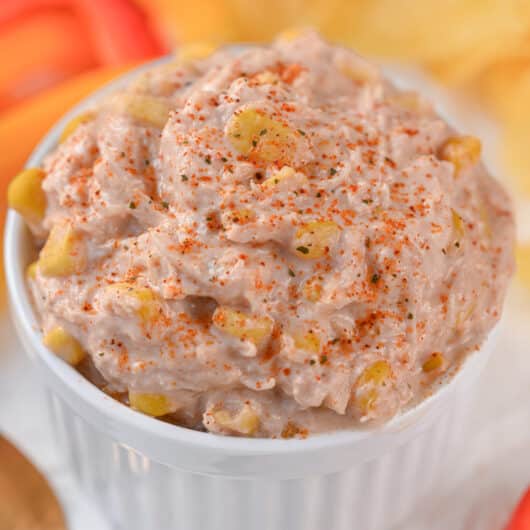 Low calorie Buffalo Chicken Dip with Greek Yogurt