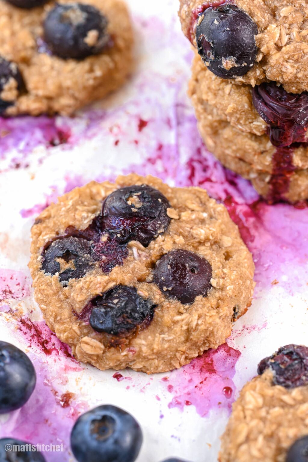 Healthy Blueberry Oatmeal Cookies