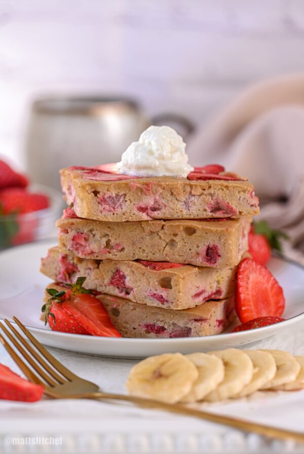 Healthy Sheet Pan Pancakes (Oven Baked Pancake Recipe)