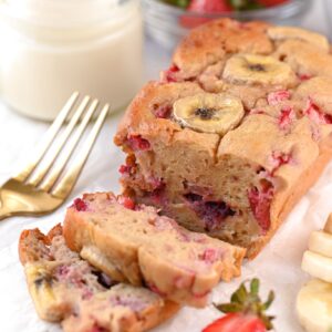 healthy strawberry bread with bananas