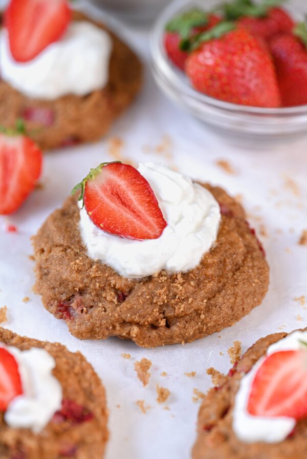 Strawberry Cheesecake Cookies