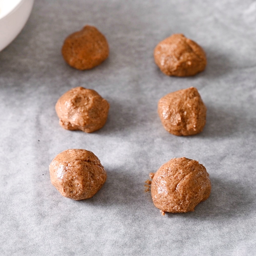 Form eggless peanut butter cookies