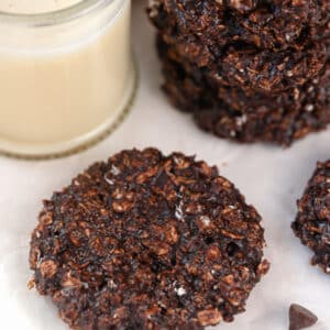 No Bake Chocolate Oatmeal Cookies