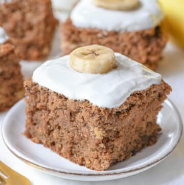 Healthy Banana Cake with Oats and Frosting