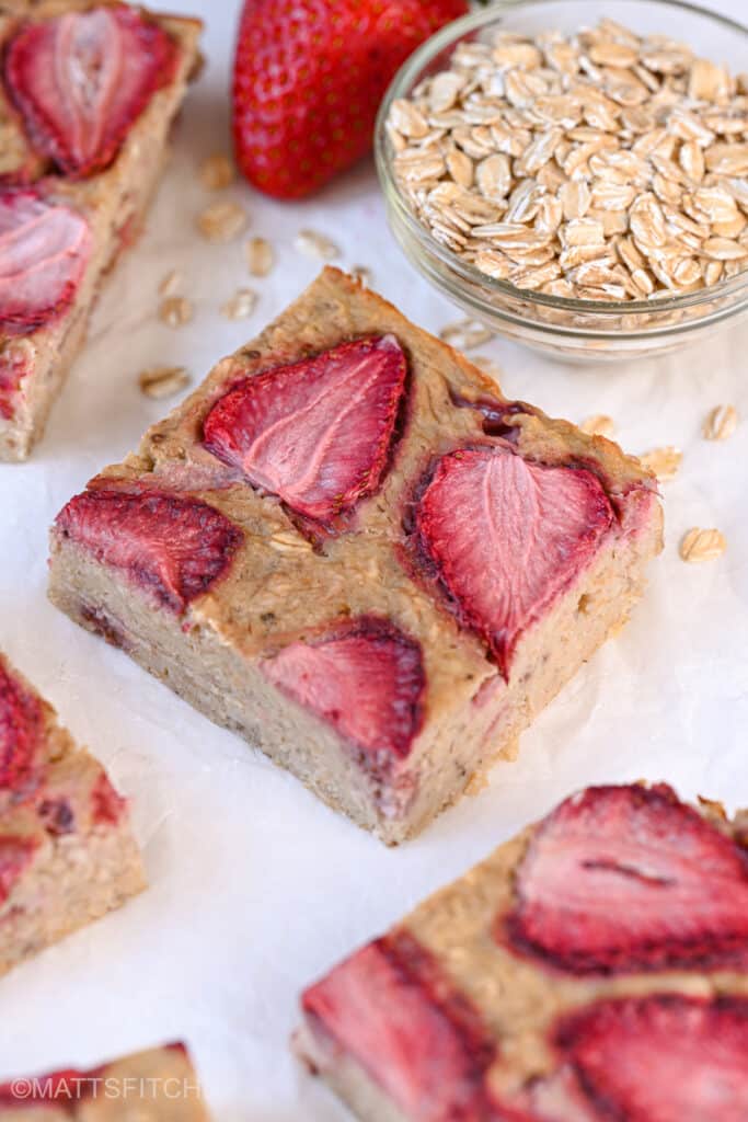 Strawberry Oatmeal Bars