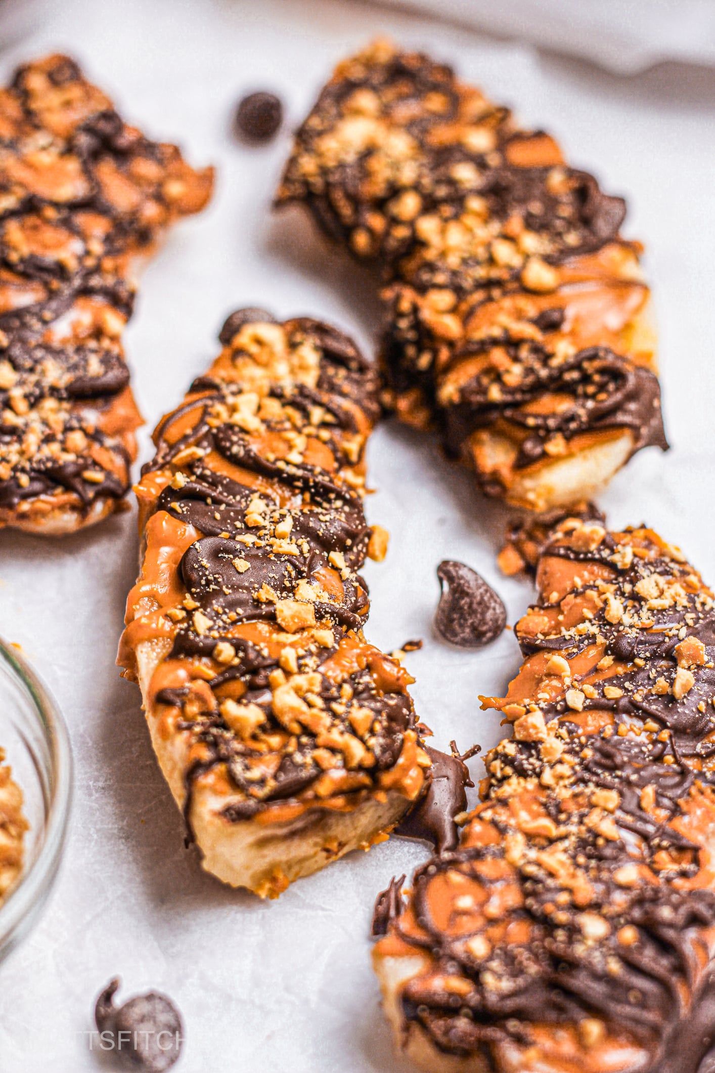 Frozen Banana Snickers-image