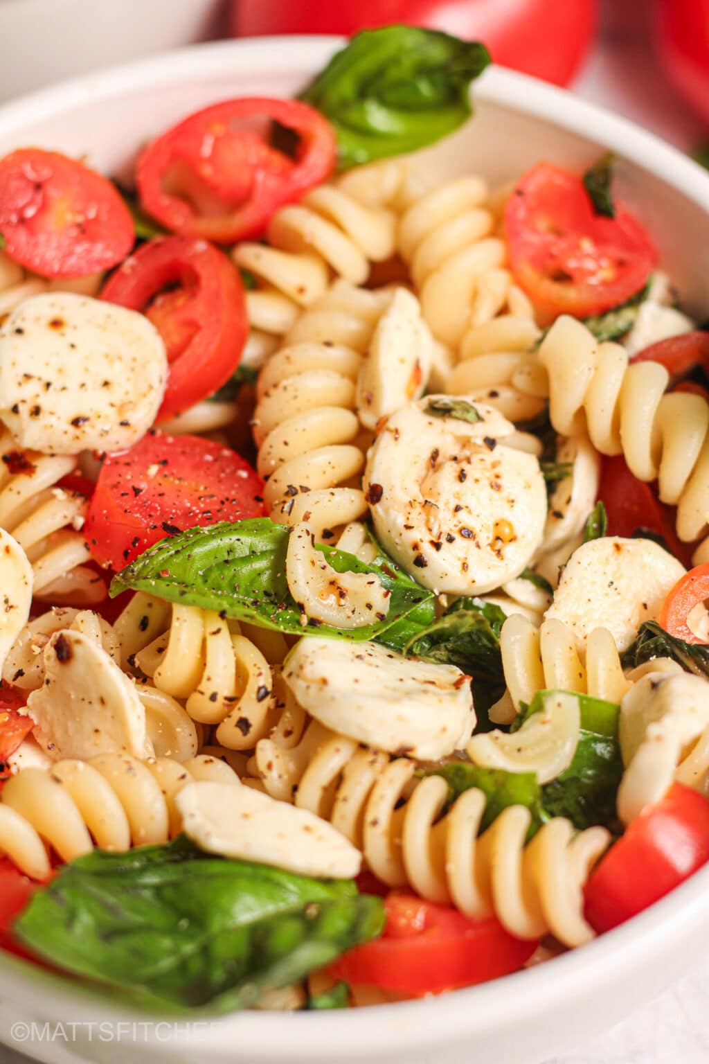 Easy Caprese Pasta Salad Recipe