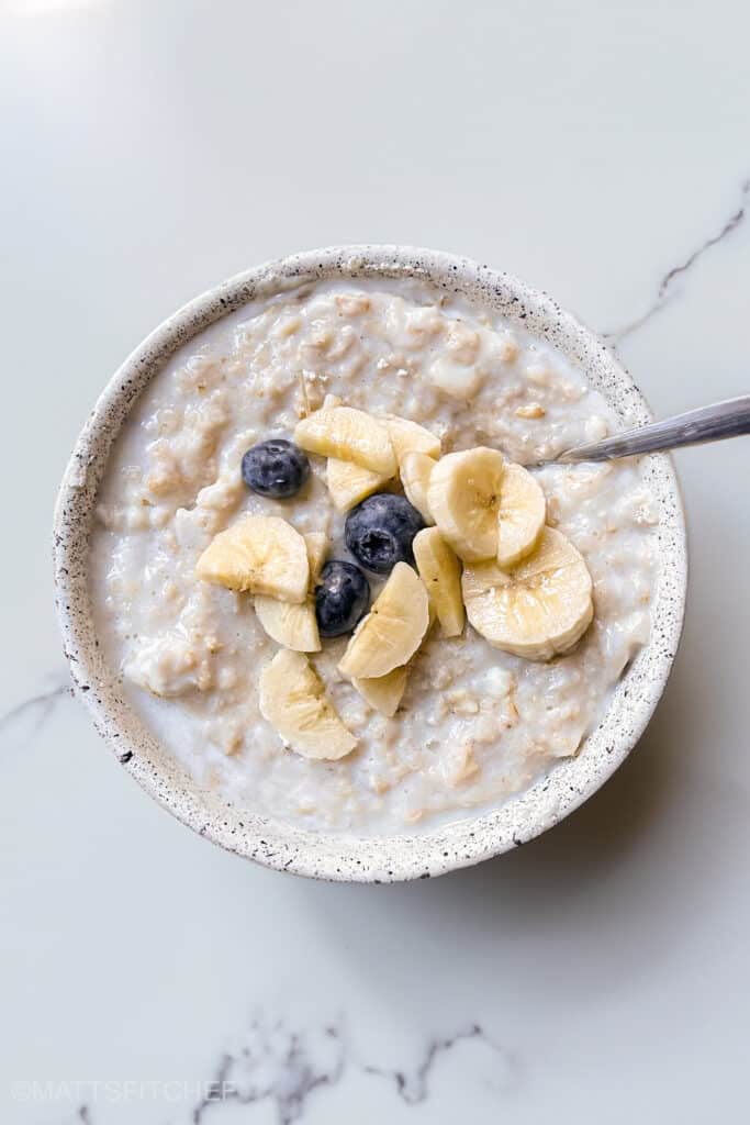 Fluffy Egg White Oatmeal {2 Minute Protein Recipe}