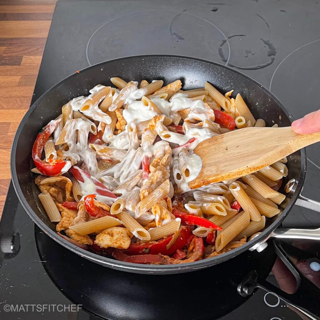 Mix creamy cajun chicken pasta with cottage cheese