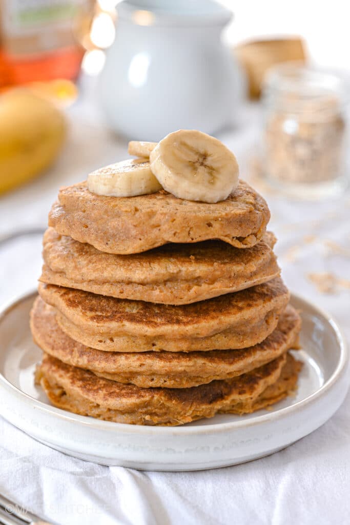 Banana Oatmeal Pancakes