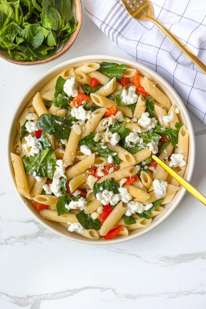 Easy Low Calorie Pasta Salad {17g Protein}