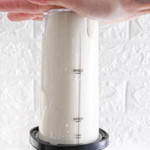 Blending cottage cheese with egg whites, shredded mozzarella cheese and seasonings, before adding vegetables and baking.