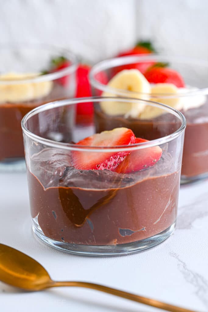 Healthy chocolate avocado pudding with Greek yogurt