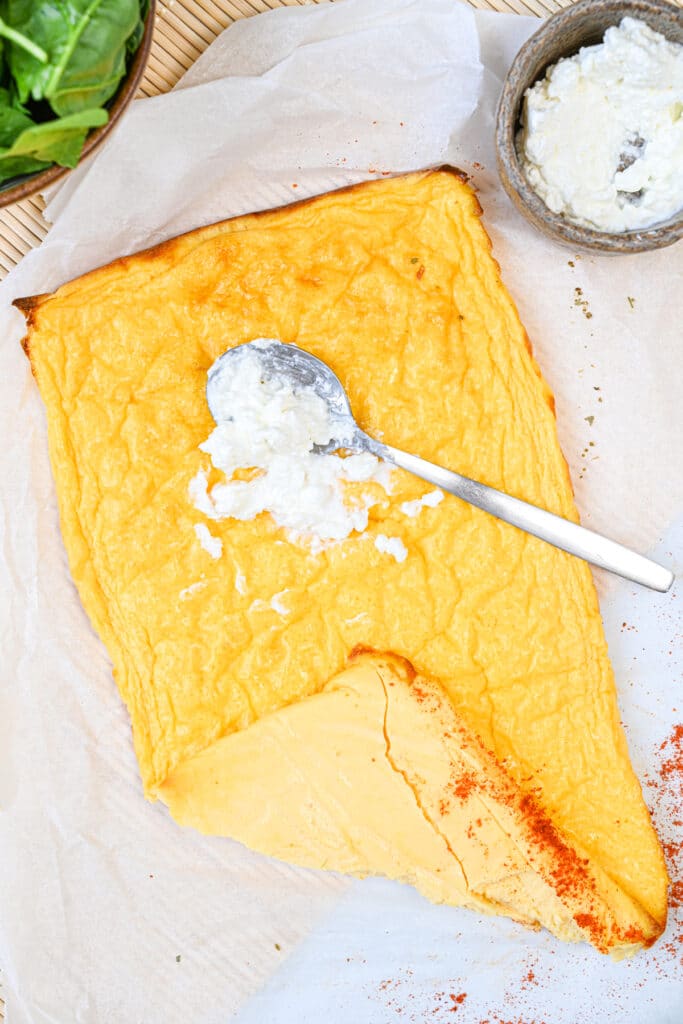 High protein cottage cheese flatbread from top