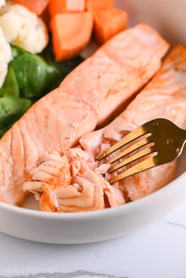 Flaky frozen salmon in air fryer, cooked from frozen