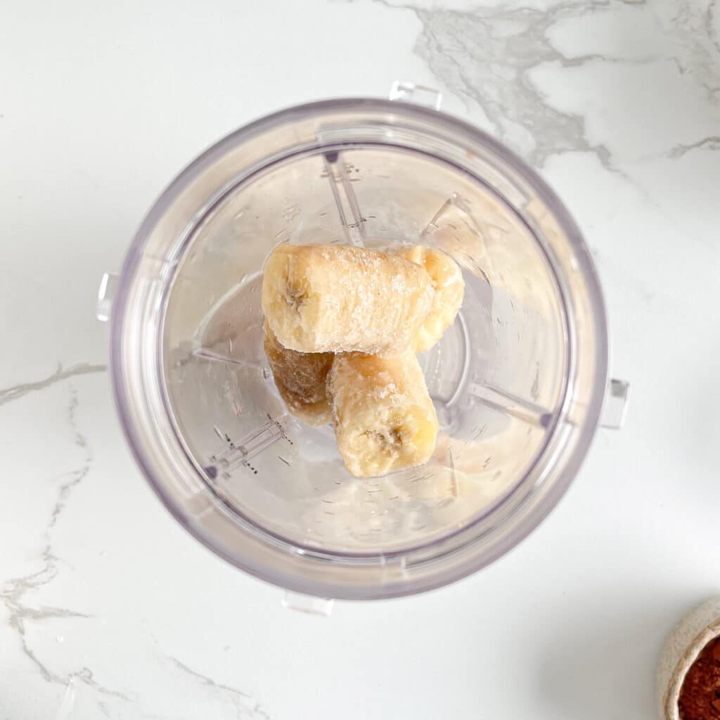 Frozen bananas in high speed blender, as low calorie base for ice cream