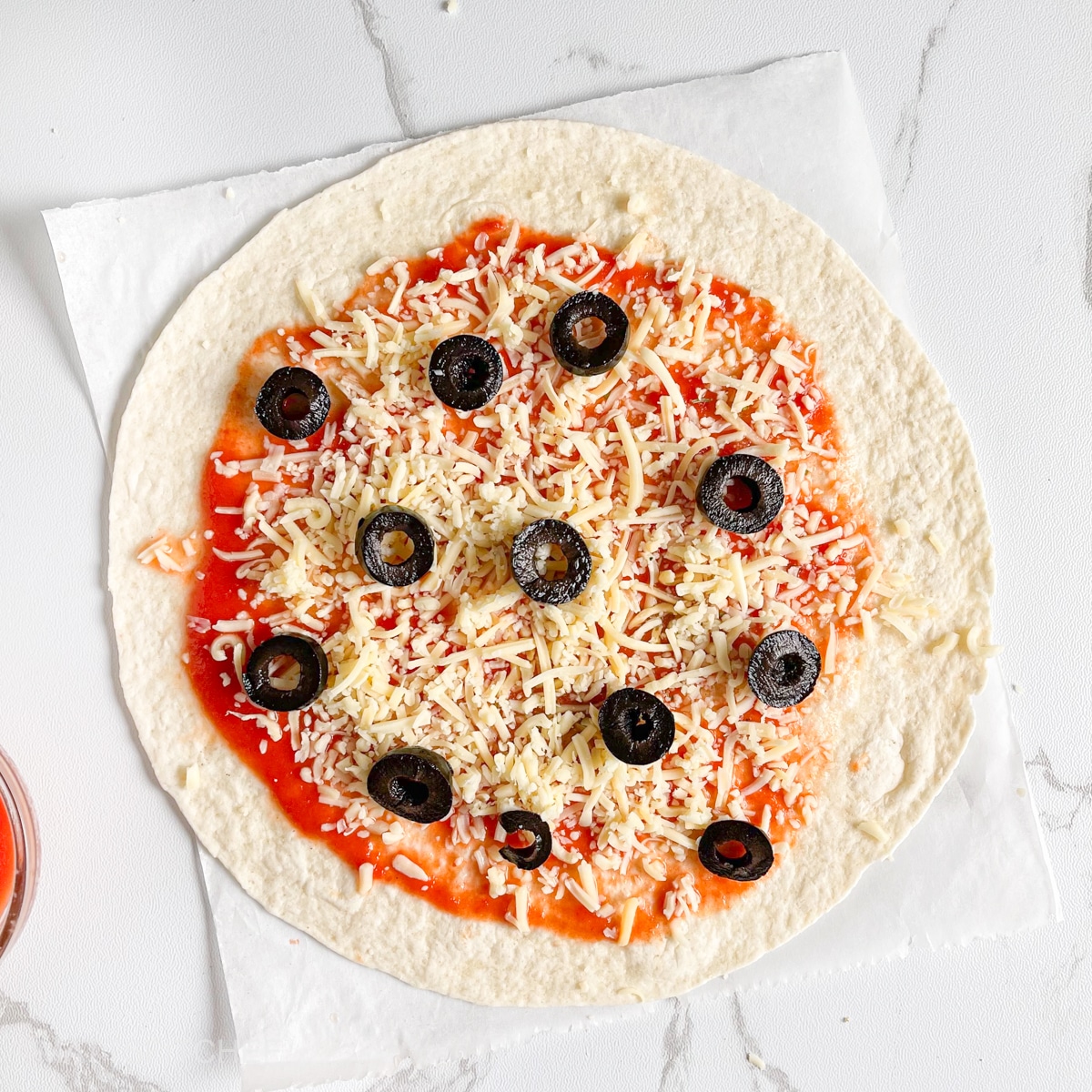 crispy-tortilla-pizza-15-minute-easy-recipe