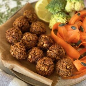 Crispy Italian lentil meatballs served in a plate